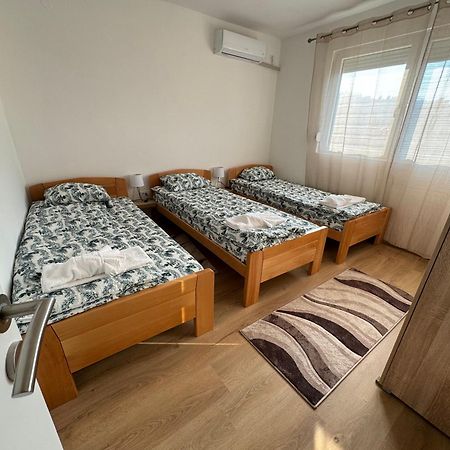 Vuk Apartman Долни Милановац Екстериор снимка