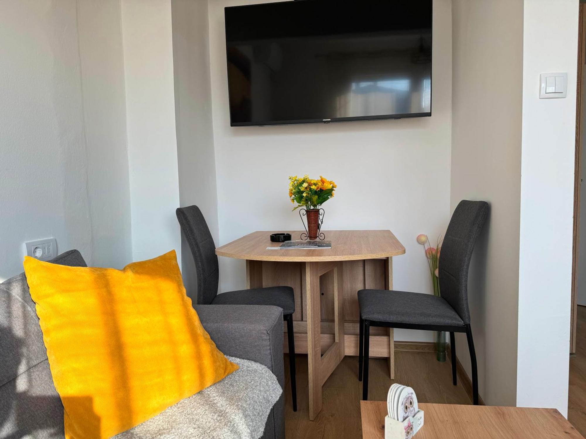 Vuk Apartman Долни Милановац Екстериор снимка